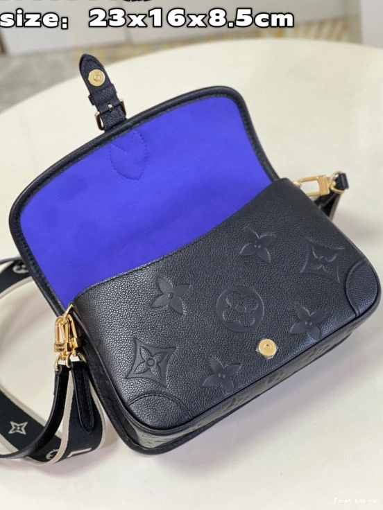 First bag ru Diane VUITTON LOUIS Nano 0810